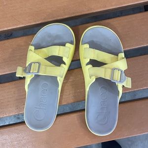 Yellow chaco